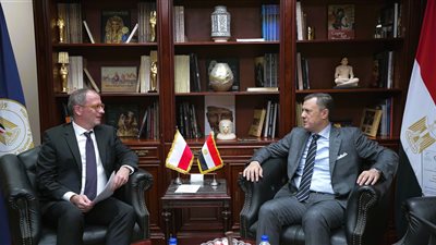 وزير السياحة يلتقي سفير بولندا بالقاهرة لجذب الحركة السياحية 