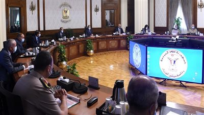 رئيس الوزراء يتابع موقف مشروعات العاصمة الإدارية الجديدة