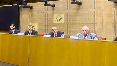 سفير مصر فى باريس يُطلع أعضاء مجلس الشيوخ الفرنسى على رؤية مصر لـ COP27