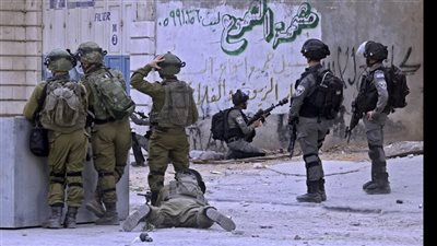 استشهاد طبيب فلسطيني برصاصة إسرائيلية أمام مستشفى حكومي