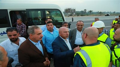 وزير النقل ومحافظ كفر الشيخ يتفقدان الأعمال الجارية لتوسعة وتطوير الطريق الدولي