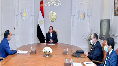 الرئيس السيسي يوجه بتبسيط الإجراءات المتعلقة بالاستثمارات الصناعية