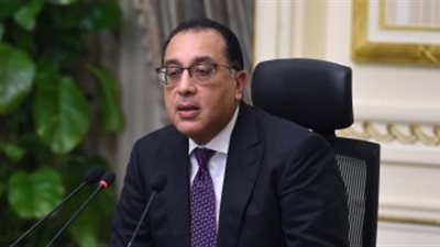 رئيس الوزراء يستعرض تقريرا عن تخرج الدفعتين الـ