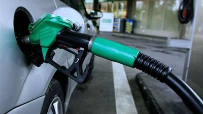 سبب تثبيت سعر البنزين والسولار