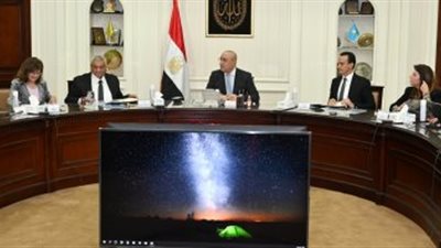 وزير الإسكان يستعرض المسودة النهائية لمشروع إعداد السياسة الحضرية الوطنية