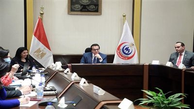 بالصور.. بحث تحول مصر لمركز إقليمي للقاحات بالتعاون مع 
