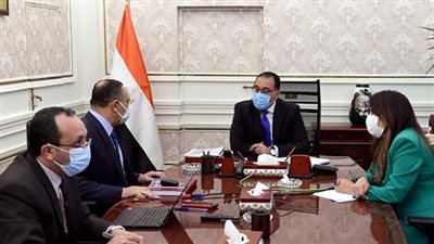 مدبولي يجتمع مع مدير المركز الوطنى لتخطيط استخدامات أراض الدولة 