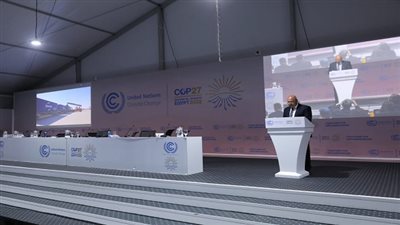 وزير النقل يعلن بدء التشغيل التجريبي لميناء 6 اكتوبر الجاف في مصر 