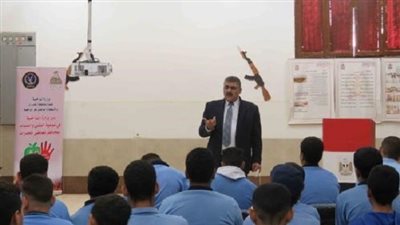 الداخلية تواصل عقد لقاءات مع طلبة المدارس  للتوعية بمخاطر المواد المخدرة