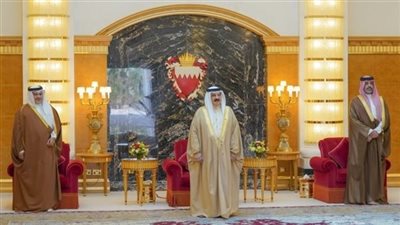  وزراء البحرين الجدد يؤدون اليمين الدستورية أمام الملك حمد بن عيسى 