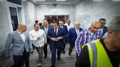 وزير الصحة يوجه بوضع برنامج زمني للانتهاء من الأعمال الإنشائية بمستشفى الأقصر الدولي 