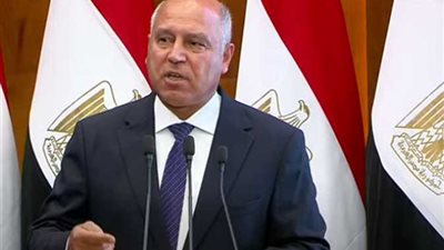 وزير النقل: تخطيط وتطوير جميع المحاور الرابطة بين الإسكندرية والقاهرة