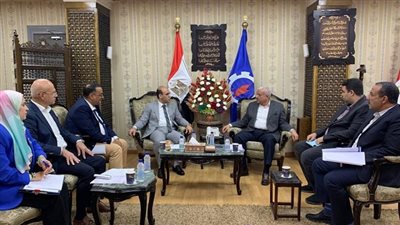 محافظ السويس يستقبل أعضاء مجلس الشيوخ برئاسة خشانة