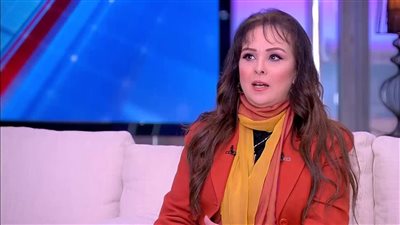 أغرب تصريحات حنان شوقي:  ببوس إيد زوجي كل يوم