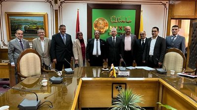 جامعة المنيا تُناقش الاستعدادات لبدء اختبارات نهاية الفصل الدراسي الأول 2022/2023 
