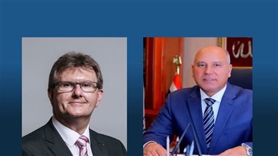 وزير النقل يلتقى مع ممثل رئيس الوزراء البريطانى للتجارة مع مصر 