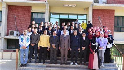 جامعة سوهاج تشارك بوفد طلابي فى فعاليات ندوة وحدة تكافؤ الفرص بالمحافظة 