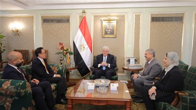 وزير التعليم العالى والبحث العلمى يلتقي رئيس مؤسسة السيفير العالمية 