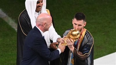 بالصور الشيخ ميسي بـ