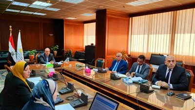 سويلم يتابع موقف مشروعات المياه ضمن المنصة الوطنية للمشروعات الخضراء 