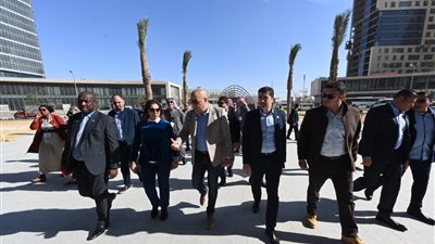 وزير الإسكان يصطحب نظرائه وزراء الإسكان العرب فى زيارة موسعة للمشروعات بالعاصمة الإدارية