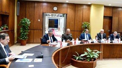 تفاصيل اجتماع وزير البترول عن المشروعات الاستثمارية للمثلث الذهبى