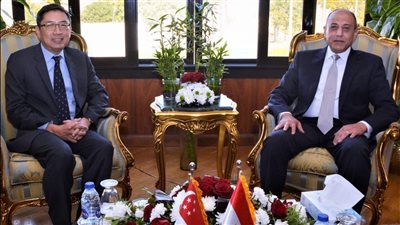 وزير الطيران: تعزيز التعاون لجذب مزيد من الحركة الجوية والسياحية إلى مصر 