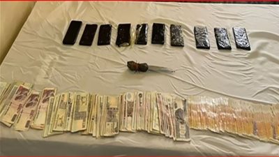 حشيش وسلاح أبيض ومبالغ مالية .. سقوط سيدة  الزاوية في قبضة الداخلية 