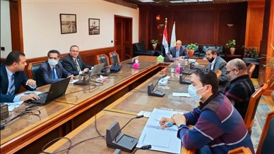 سويلم يتابع موقف مشروعات حماية الشواطئ بين هيئة حماية الشواطئ ومعهد البحوث