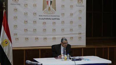 وزير الكهرباء يترأس الجمعية العامة للشركة القابضة لمناقشة نشاطها عن العام المالى 21 / 22 
