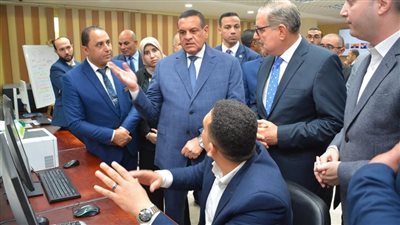 وزير التنمية المحلية ومحافظ كفر الشيخ يتفقدان مركز الجيومكانية بمقر المحافظة