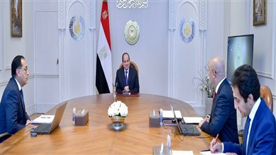 الرئيس السيسي يتابع الموقف التنفيذي للمشروعات القومية لوزارة الإسكان 