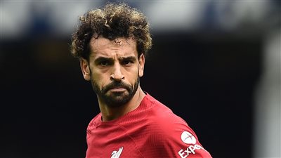 بالفيديو ..محمد صلاح يقفز من طائرة مروحية