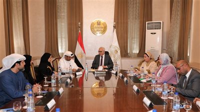 وزير التعليم يلتقى بوفد الأمانة العامة لجائزة خليفة التربوية للتعريف بأهداف الرسالة