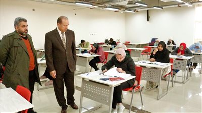 رئيس جامعة المنصورة يتفقد أعمال الإمتحانات بجامعة المنصورة الأهلية 