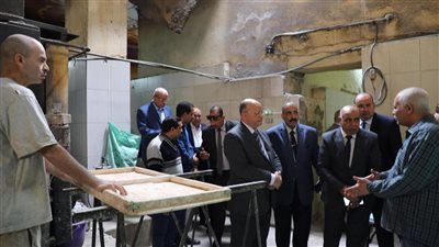 محافظ القاهرة يقوم بجولة مفاجئة على عدد من مخابز حى الخليفة