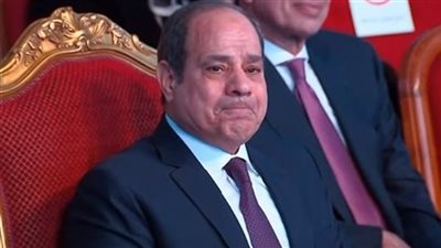 أحمد موسى: دموع الرئيس خلال احتفالية قادرون باختلاف كانت وسط أولاده
