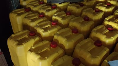 الداخلية: ضبط شخص بتهمة إدارة مخزن مواد غذائية بدون ترخيص 