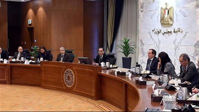 رئيس الوزراء يترأس الاجتماع الأول للجنة المعنية بالإعداد لمؤتمر ترويج الاستثمار