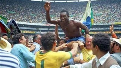 ليلة ارتقاء بيليه إلى ذروة المجد.. قصة هدفه رقم ألف