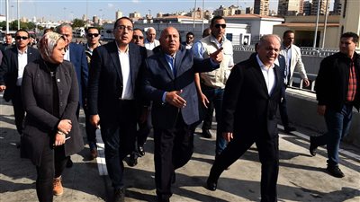 رئيس الوزراء ييتفقد مشروع إنشاء كباري فوق أهوسة المالح 