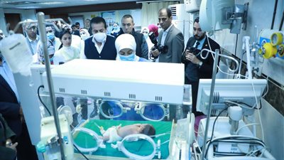 وزير الصحة يتفقد مستشفى الهلال للتأمين الصحي ويشيد بجودة الخدمات الطبية المقدمة للمرضى