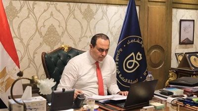 رئيس الرعاية الصحية يعقد اجتماعًا لمناقشة تطوير بيئة العمل لمنتفعي التأمين الصحي