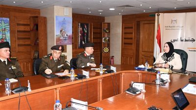 وزيرة التضامن الإجتماعى تلتقى مدير إدارة الاشارة 