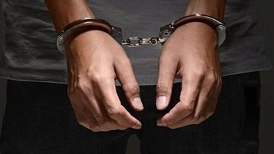 القبض على المتهم بانتحال صفة ضابط شرطة بالمنيا