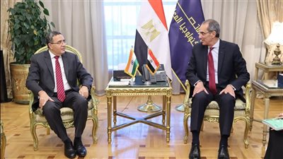 وزير الاتصالات يبحث مع سفير الهند بالقاهرة تعزيز التعاون 