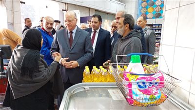 لمتابعة توافر السلع والمواد الغذائية.. محافظ القاهرة فى جولة تفقدية