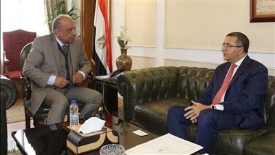 وزير قطاع الأعمال يبحث مع سفير الهند تعزيز التعاون الاقتصادي والاستثمار 