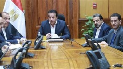 وزير الصحة يرأس غرفة الأزمات والطوارئ لمتابعة تأمين احتفالات أعياد الميلاد