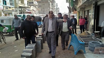 قابيل.. يتابع أعمال الرصف بمدينة  أجا بالدقهلية 